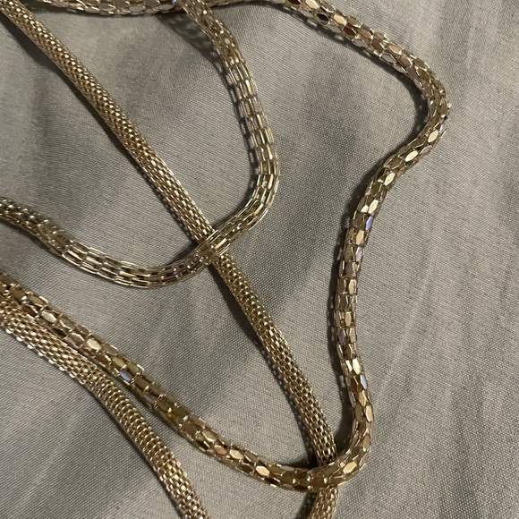 ➡️ 3 Strand Silvertone Necklace - Picture 2 of 5